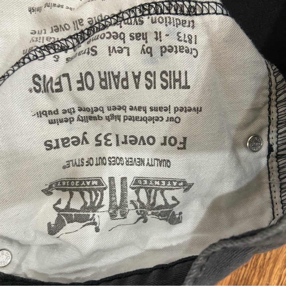Levi's 505 Black Jeans - Picture 6 of 6